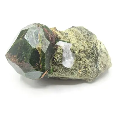 Grenat démantoïde